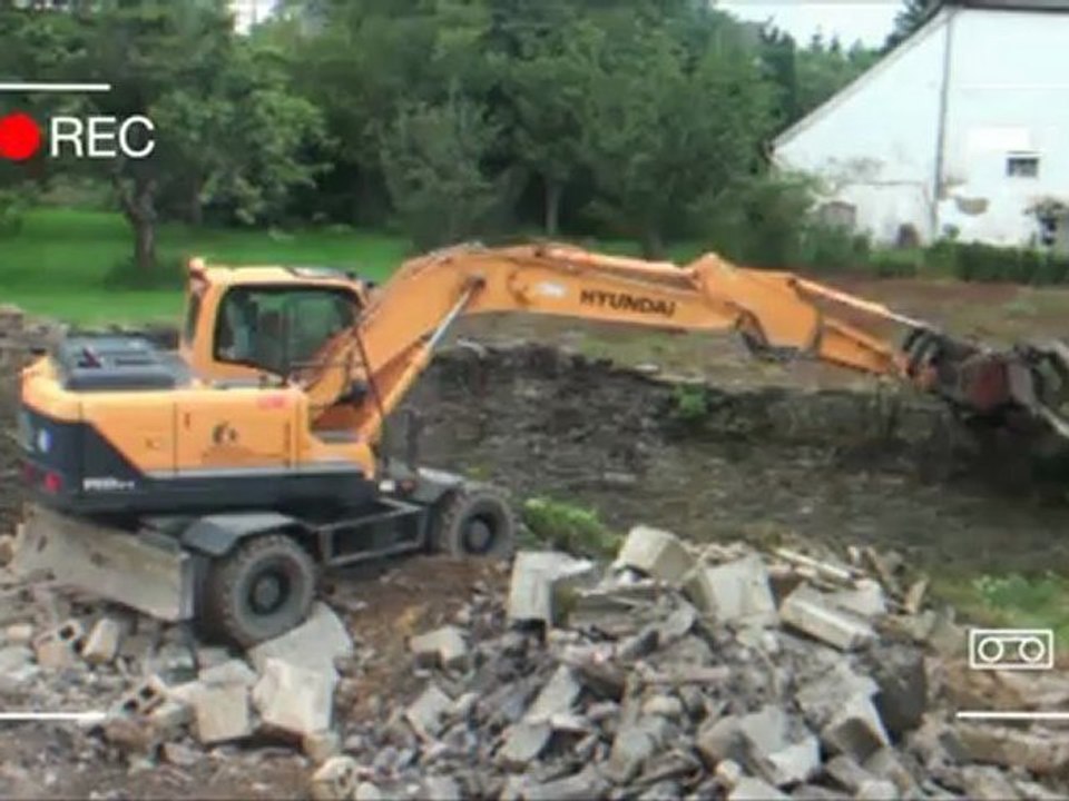 Heinstert :Démolition d'un vieil hangar