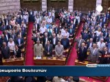 El nuevo Parlamento griego jura su cargo el día que...
