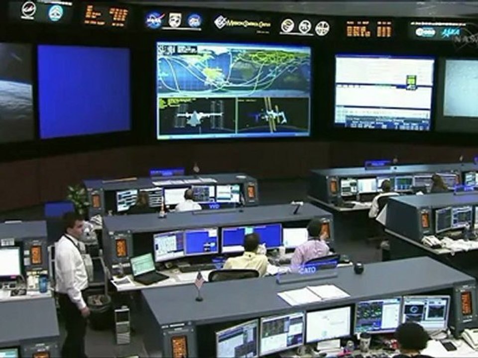 [ISS] Expedition 27 Hatch Closure
