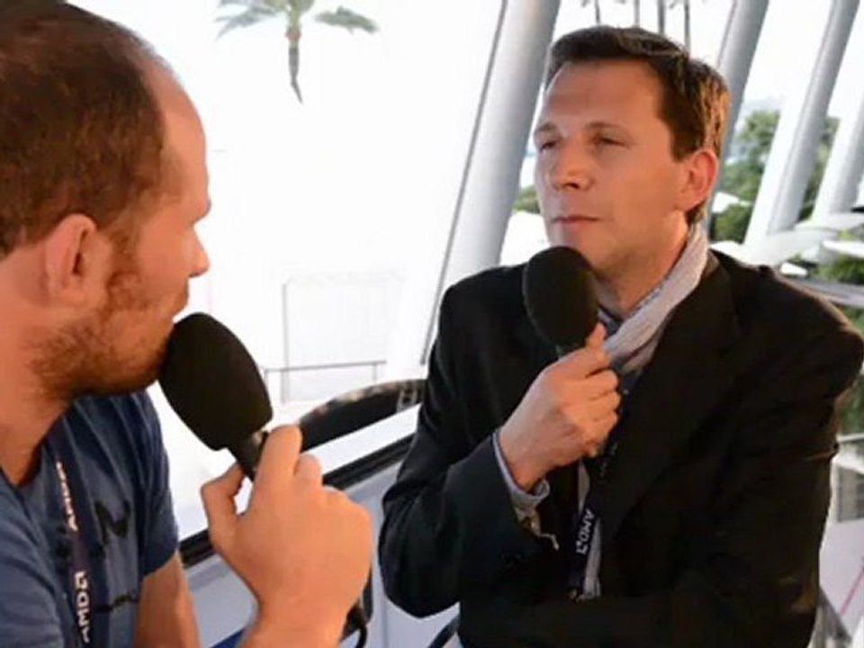 Samsung : "Un appareil photo ultra-connecté, mais d'abord de très haute qualité"