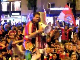 FC Bayern Fans nach Champions-League Finale auf der Leopoldstraße (22.05.2010)