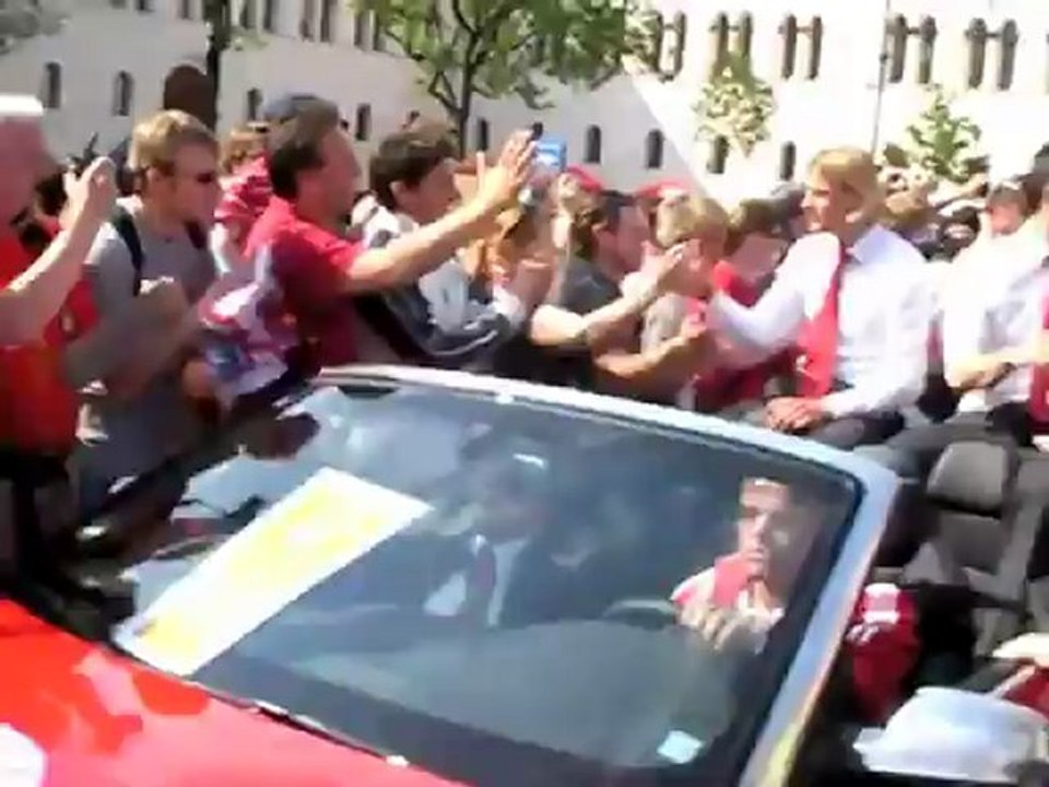 Fc bayern autocorso leopoldstrasse & siegesstor 23.05.2010