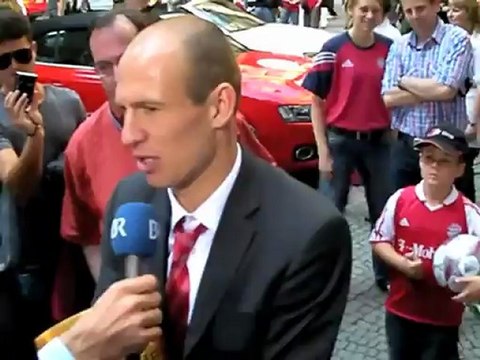 FC Bayern München Corso Ankunft Innenhof Rathaus am 23.05.2010