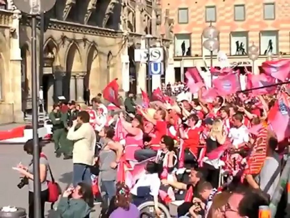 Pokalfeier & Meisterfeier FC Bayern. Ribéry bestätigt Vertragsverlängerung