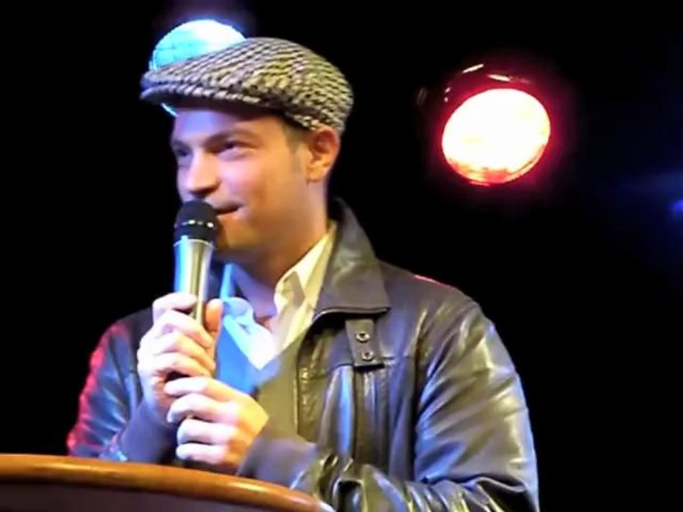 Roger Cicero beim Sommer Tollwood 2010 vorgestellt