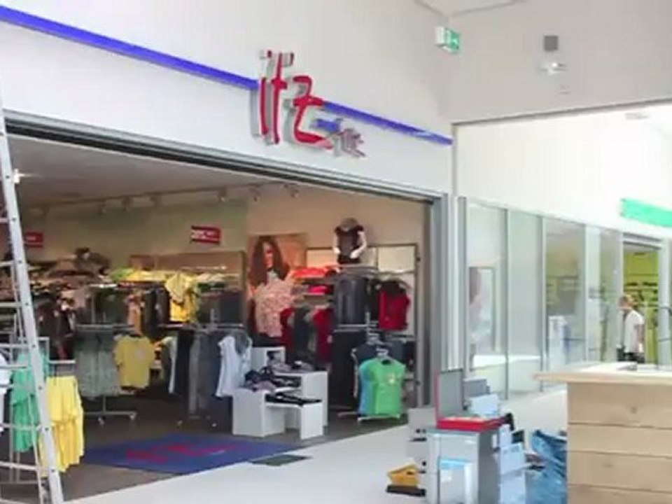 HEP Holzkirchner Einkaufsparadies - letzte Vorbereitungen zur Eröffnung am 1.7.2010