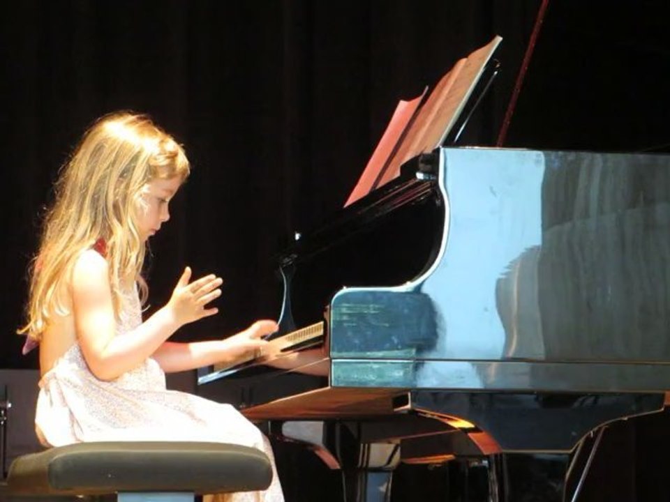 Adèle joue aussi