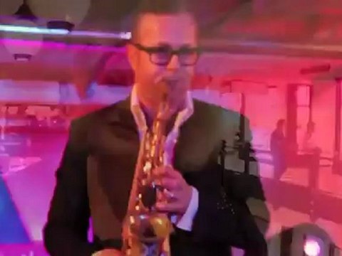 Designer Outlet Salzburg Late Night Shopping 04.11.2010 mit Gitta Saxx & Co