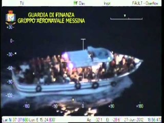 Catania - Gruppo Aeronavale Messina - Barcone con immigrati (28.06.12)