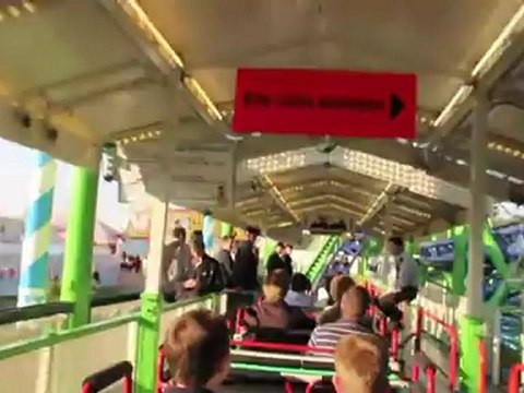 Alpina Bahn @ Oktoberfest 2011 Familienachterbahn (Oscar Bruch)