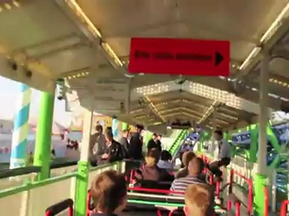 Alpina bahn @ oktoberfest 2011 familienachterbahn (oscar bruch)