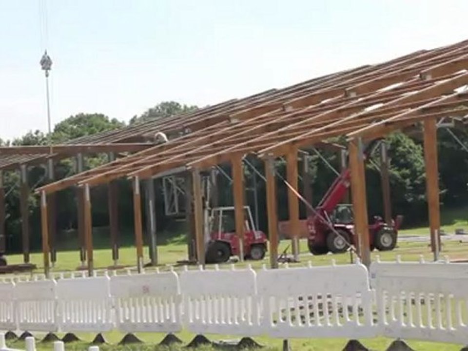 Oktoberfest Aufbau Video 19.07.2011