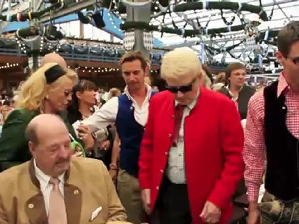 Oktoberfest 2011 - Anstich durch OB Ude mit 2 Schlägen. O'Zapft is. Wiesn Auftakt 2011