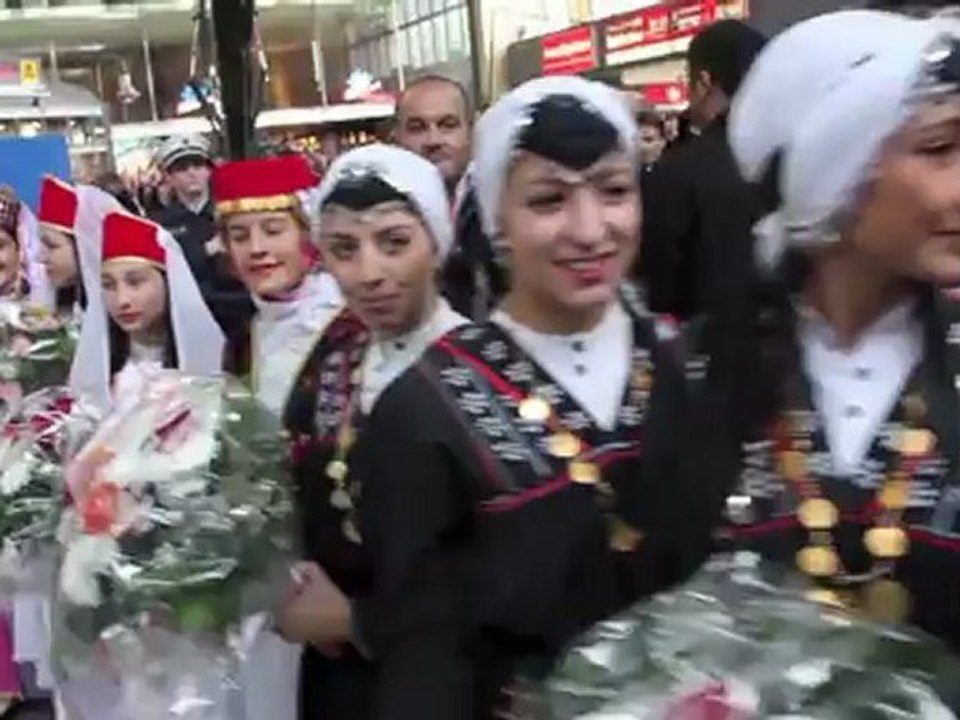 Ankunft 'TRT-Kulturzug Istanbul München' in München am 30.10.2011