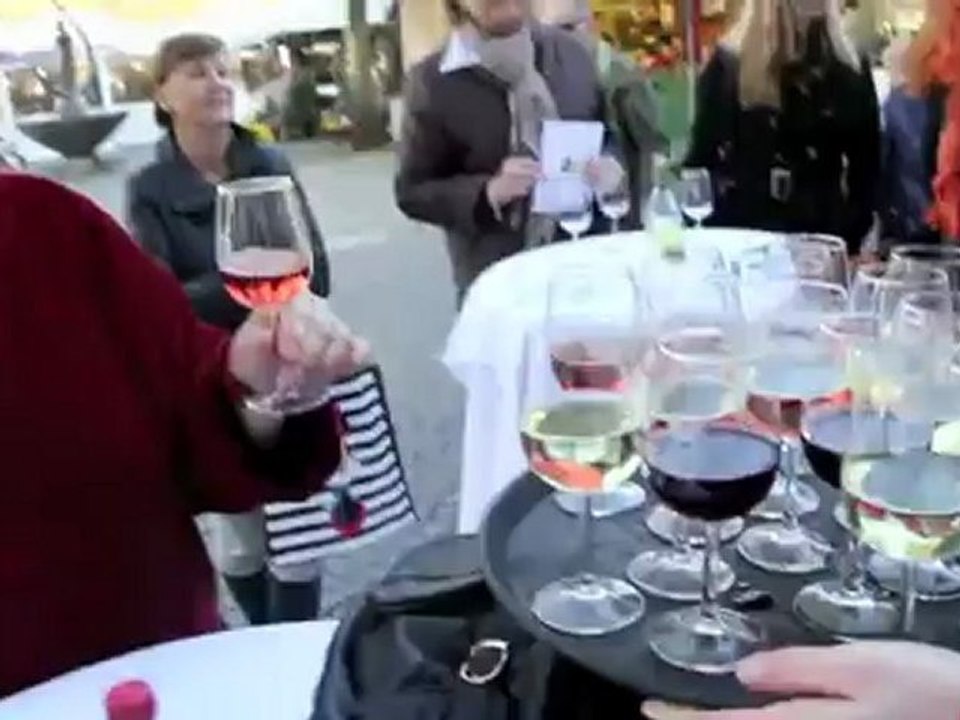 Weinpräsentation "die jungen frank'n" auf dem Viktualienmarkt am 9.11.2011