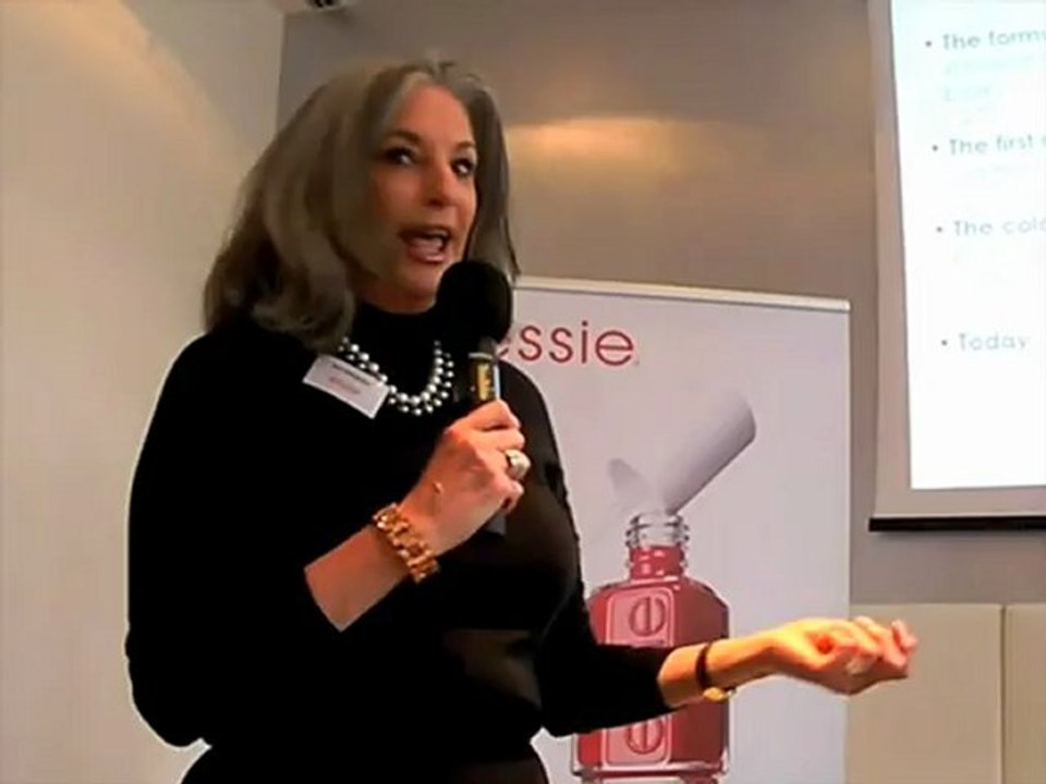 Essie Weingarten: essie Nagellacke in zahlreichen trendigen Farben exklusiv bei Douglas