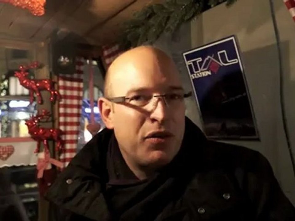 Eröffnung Vier Jahreszeiten Kempinski München Talstation mit Glühweinhütt'n