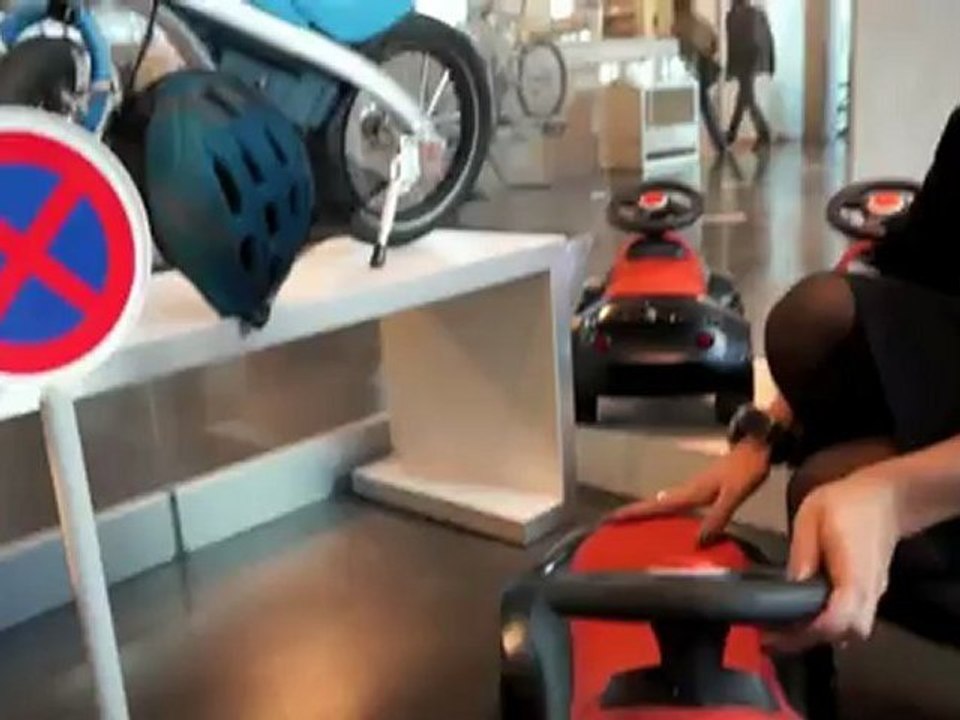 BMW Lifestyle Boutique. BMW Niederlassung München Filiale Fröttmaning