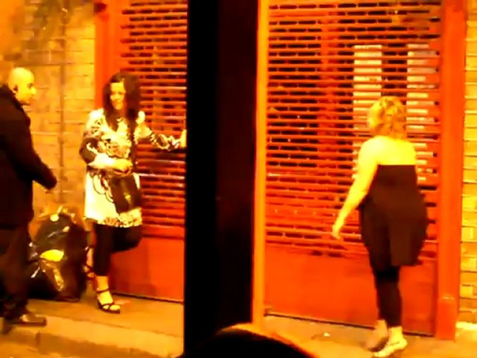 Drunk girls @ dublin nightlife: country roads