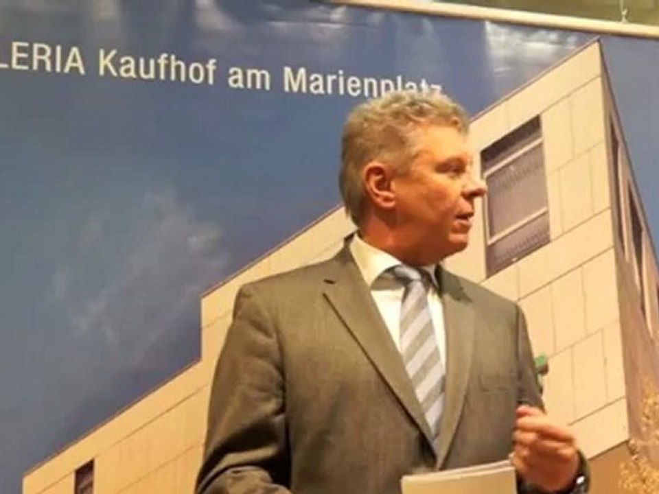 Galeria Kaufhof München Marienplatz mit Qualitätszeichen „Generationenfreundliches Einkaufen"