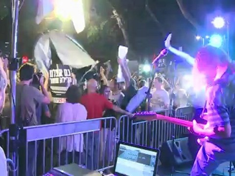 La Nuit blanche perturbée par des Indignés à Tel-Aviv