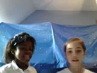 Aurélie n'a que 16 ans version Valentine et Hélène