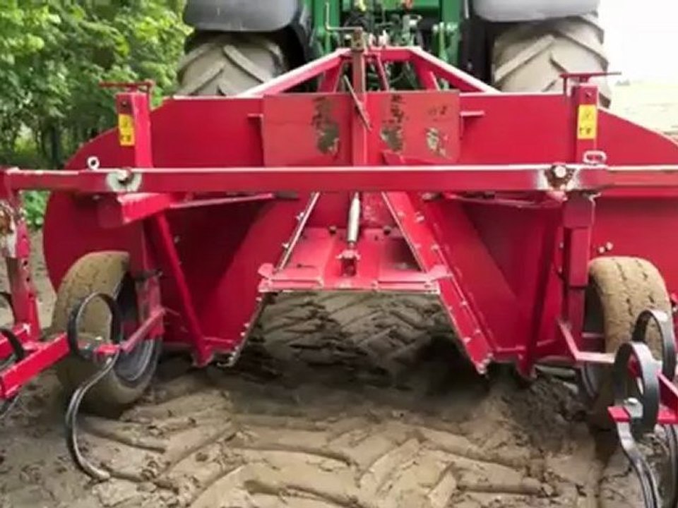 Auf dem spargelfeld beim spargelhof schmidl - zum spargelkörberl in hohenwart