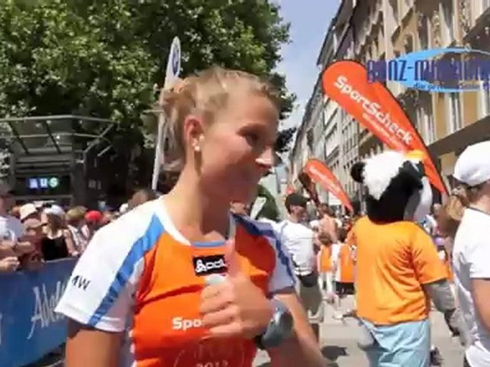 10 km Siegerin Ingalena Heuck @ 34. SportScheck Stadtlauf München 2012
