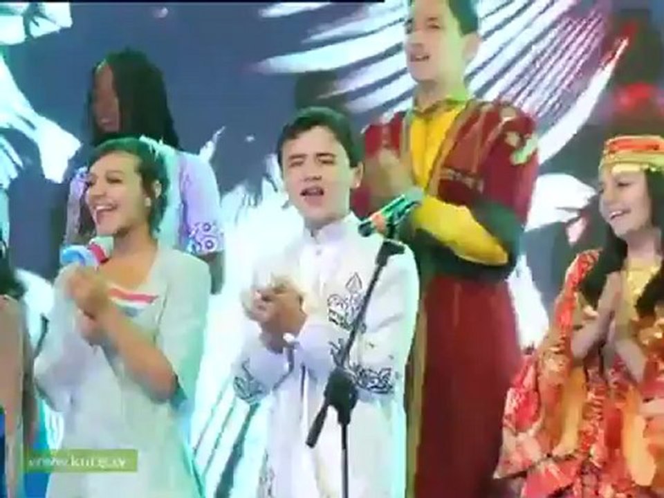 1 İstiklal Marşı İnsanlar el le TEKİRDAĞ 10.Türkçe Olimpiyatı