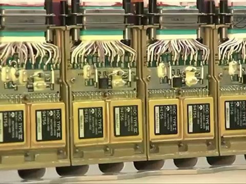 [STS-134] Technicians Test Removed Faulty Power Box From Shuttle Endeavour