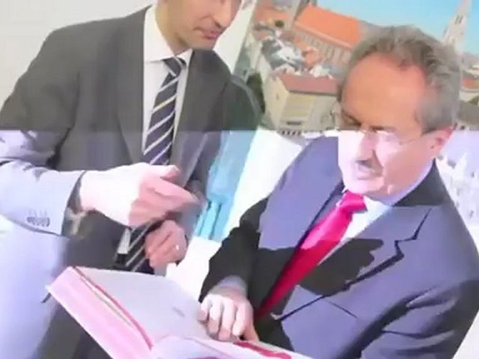Telefonbuch München 2011 wurde OB Christian Ude im Rathaus vorgestellt