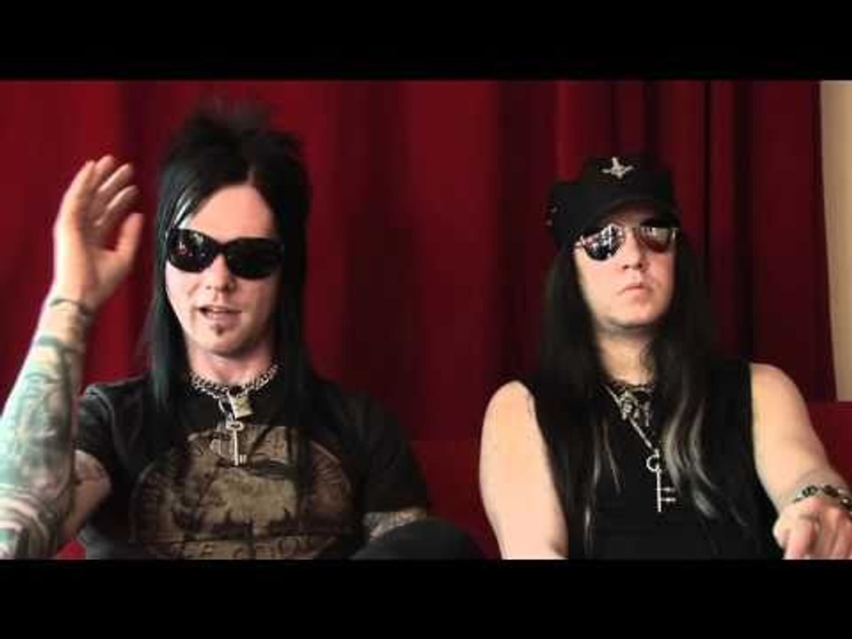 Interview Murderdolls - Joey Jordison and Wednesday 13 (part 5)