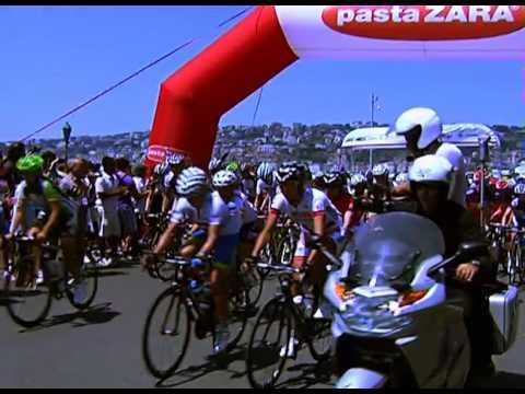 Napoli - Partito da via Caracciolo il ''GiroDonne2012 (live 29.06.12)