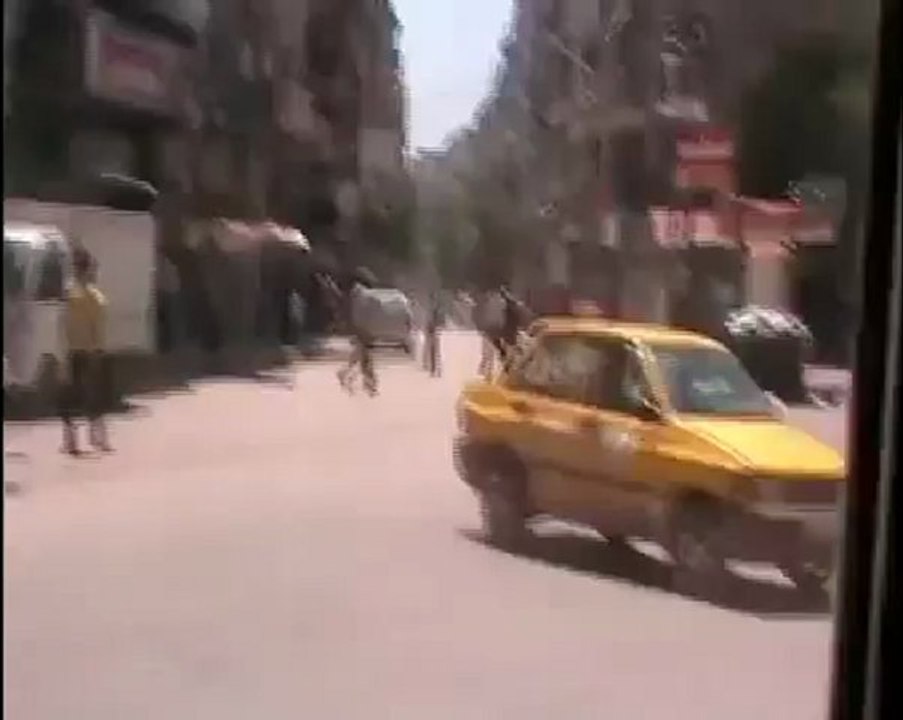 Syria فري برس  حلب إصابة أحد المصورين في حي الشعار بطلق  ناري29 6 2012 Aleppo