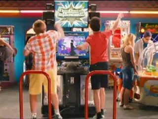 Diary Of A Wimpy Kid: Dog Days - Trailer