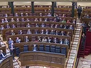 Todos los partidos critican a Zapatero por la retirada de Kósovo