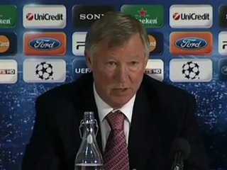 Rio and Fergie 'merk' Wayne Rooney!