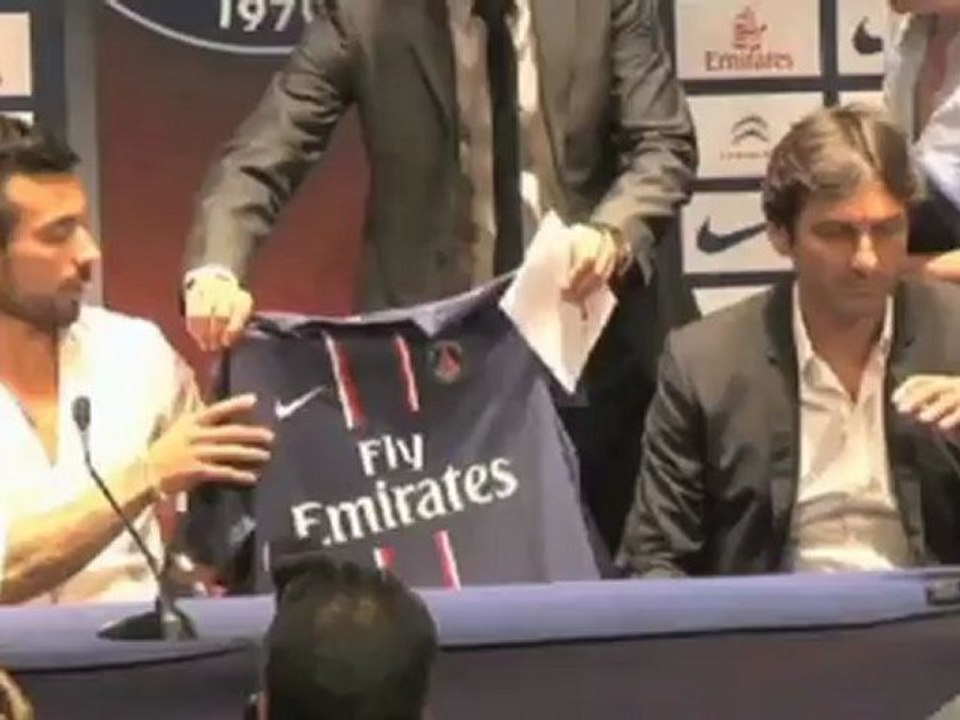 30 Mio: PSG holt Lavezzi