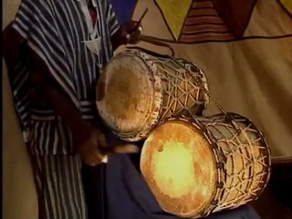 Le Djembe avec Inza Diabate Fr (M'balu)