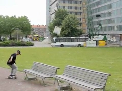 Wypadek podczas jazdy na desce