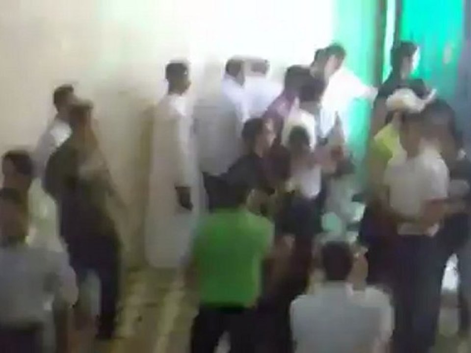 Syria فري برس  حماه المحتلة حي غرب المشتل جمعة واثقون بنصر الله ترهيب الامن للمصلين ‫‬ 29 6 2012 Hama