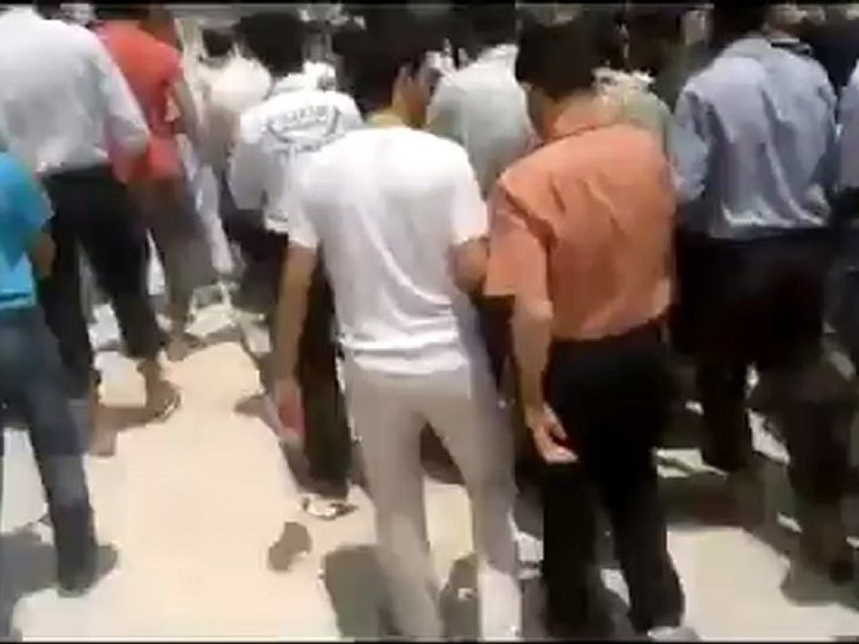 Syria فري برس  حماه المحتلة  حي كازو مظاهرة في جمعة واثقون بنصر الله 29 06 2012 Hama
