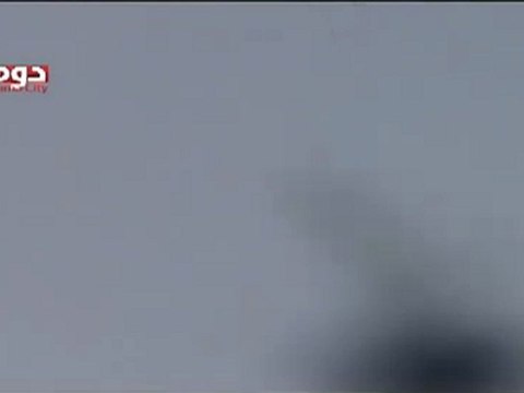Syria فري برس ريف دمشق دوما هاااام استخدام الصواريخ من الطائرات الحربية في ضرب الابنية السكنية 29 6 2012 Damascus