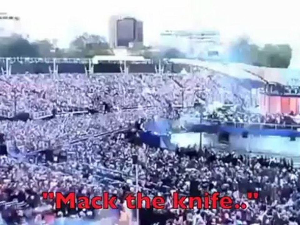 Robbie Williams  Gary Barlow (Pray   Diamond Jubilee tribute)