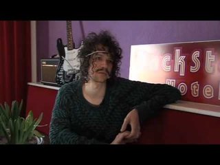 Zelfkritiek blokkeert output Darwin Deez