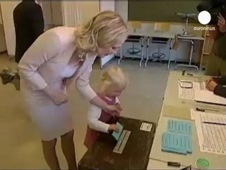 Presidenziali in Islanda: Grimsson da record, eletto per...