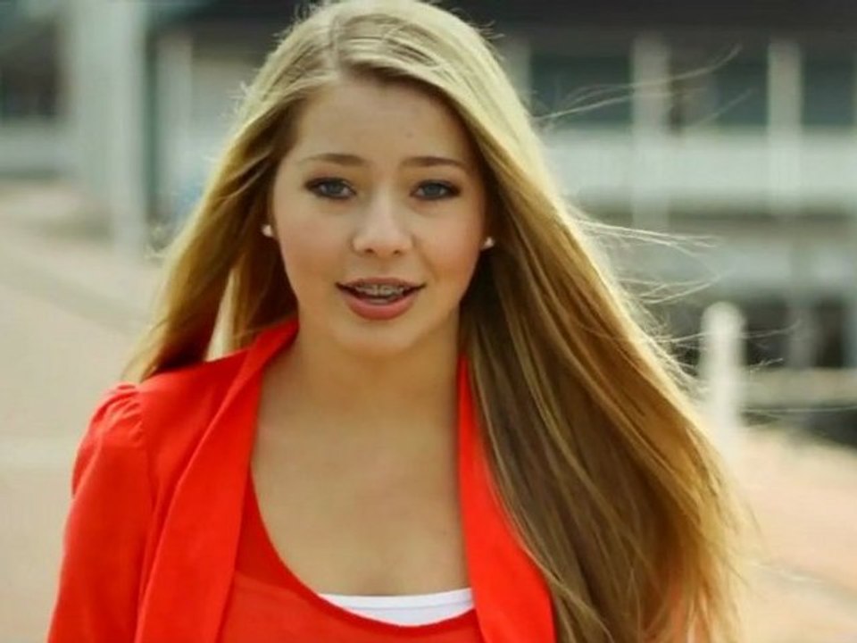 Call Me Maybe -- Carly Rae Jepsen (Cover by Karlijn Verhagen)