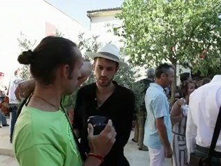 Les "Nuits photographiques de Pierrevert" 2011 vu par deux jeunes vidéastes.