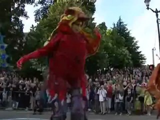 Le cirque dans les rues du Mans