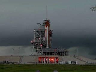 [STS-134] RSS Retract Delayed as Lightning Strikes KSC Area